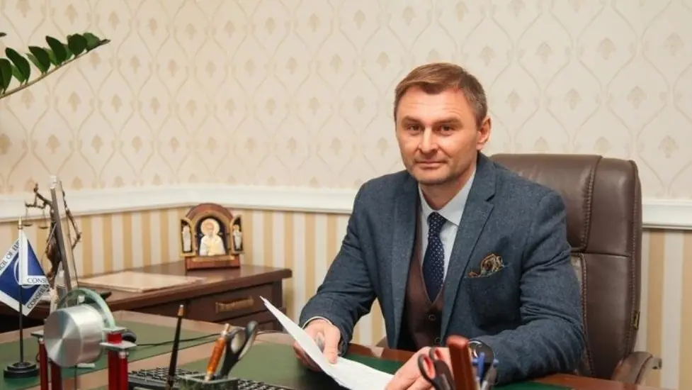 Адвокат Артеменко И.А. в кабинете